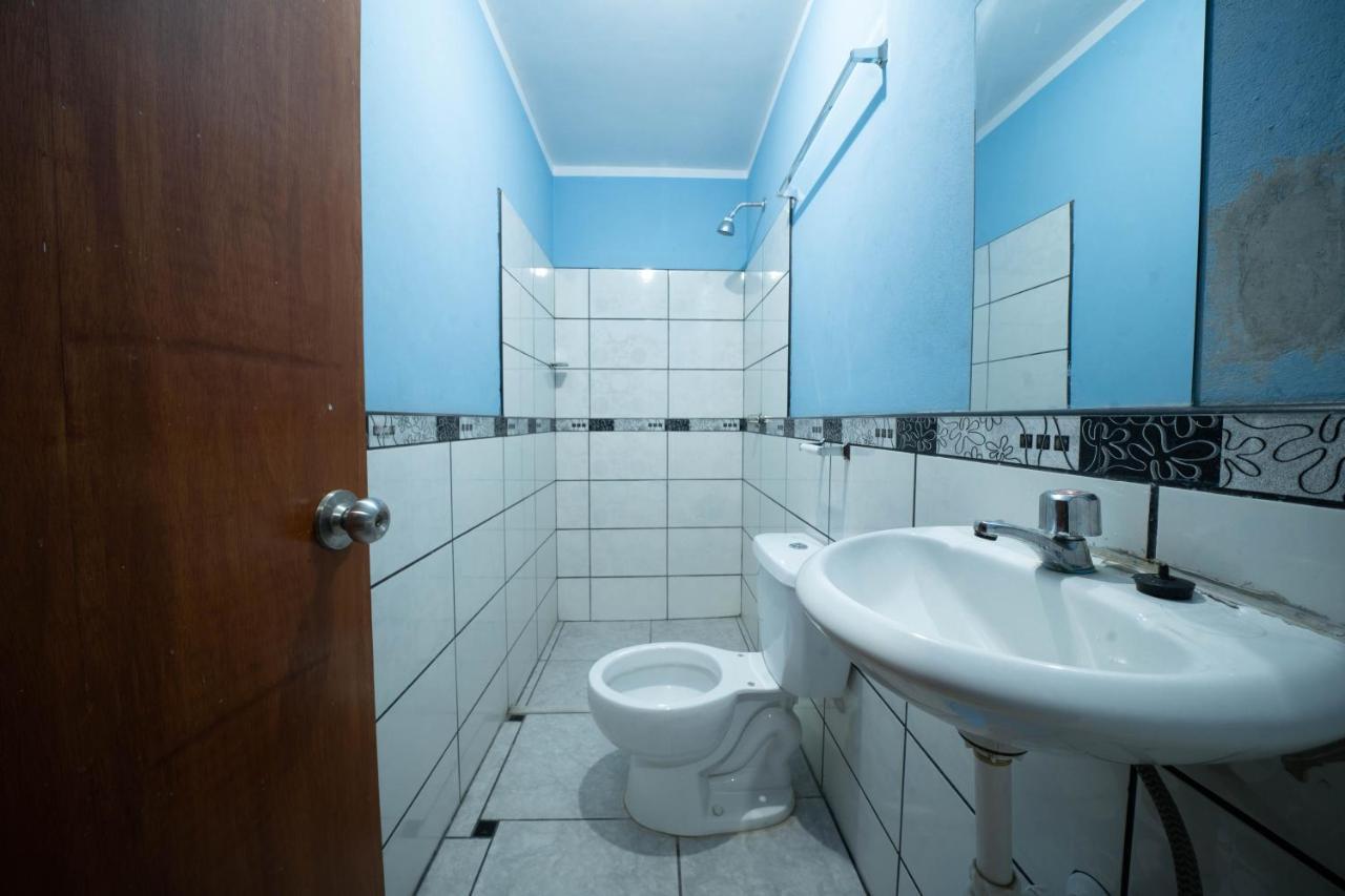 Hostal Tarapaca Hotel Huanuco Luaran gambar